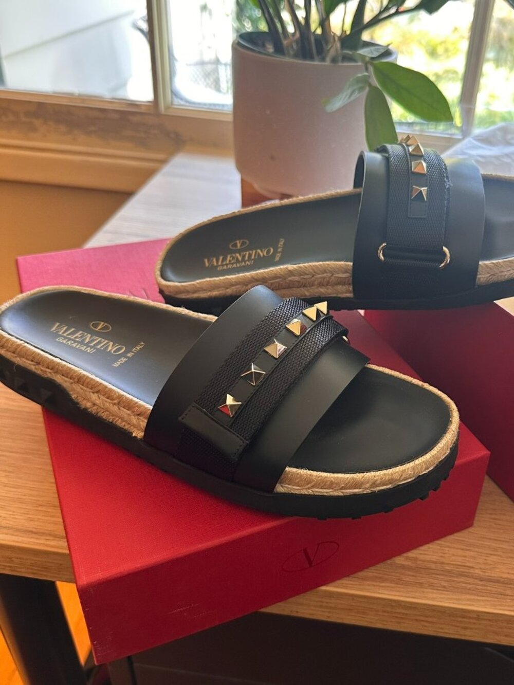 Valentino Garavani Rockstud Raffia/Linen Velcro Slide 38